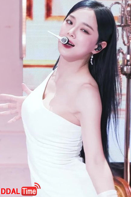 미드 1황 권은비의 자리를 넘보는 슴세정 이미지 #1